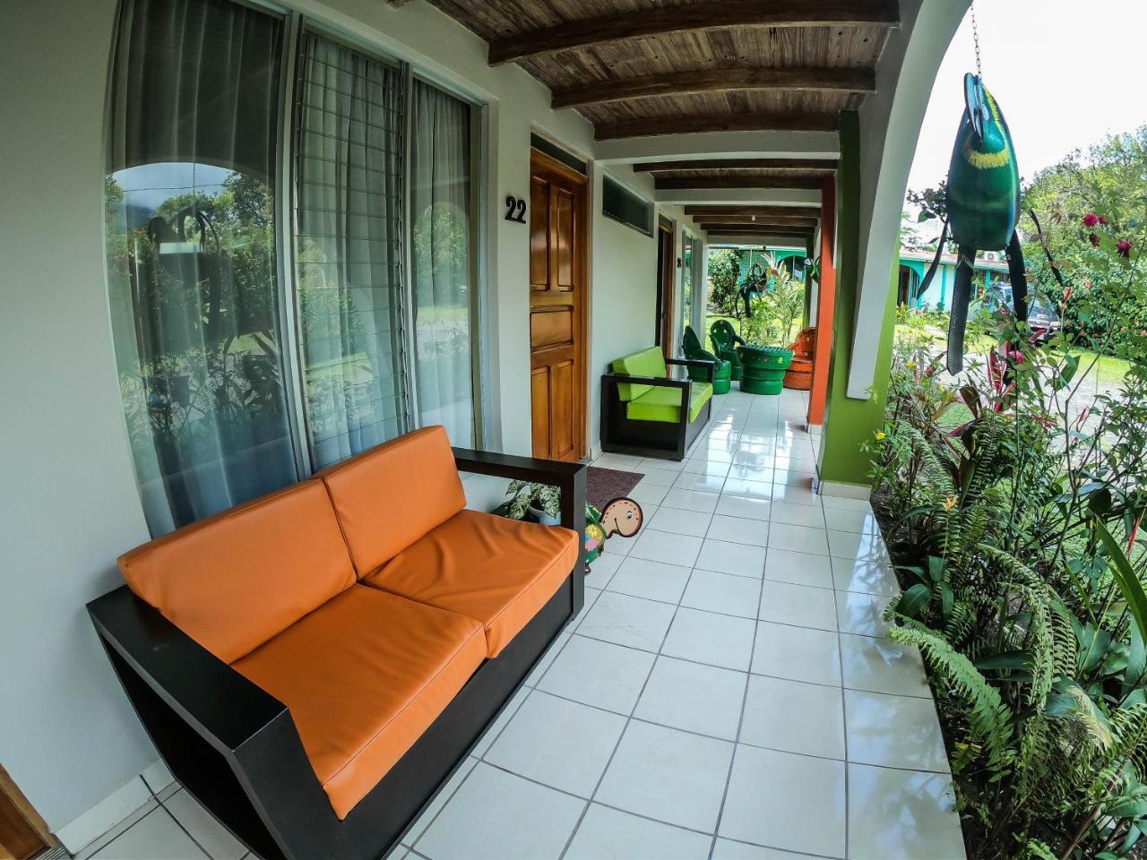 Hotel Las Flores Fortuna La Fortuna Exterior photo